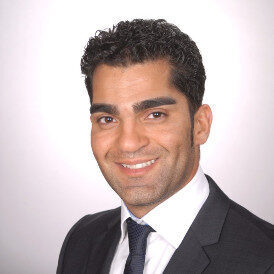 Novin Molaie, dentist at AIXSMILE in Aachen